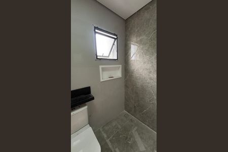 Casa à venda com 142m², 3 quartos e 4 vagas Casa à venda com 142m², 3 quartos e 4 vagasBanheiro da Suíte