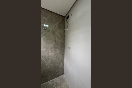 Casa à venda com 142m², 3 quartos e 4 vagas Casa à venda com 142m², 3 quartos e 4 vagasBanheiro da Suíte