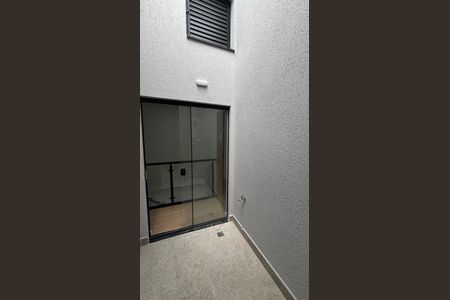 Casa à venda com 142m², 3 quartos e 4 vagas Casa à venda com 142m², 3 quartos e 4 vagasJardim de Inverno