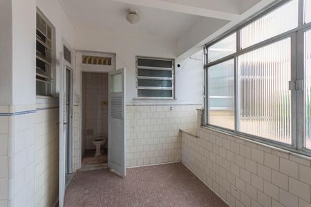 Apartamento à venda com 119m², 3 quartos e 1 vagaÁrea de Serviço