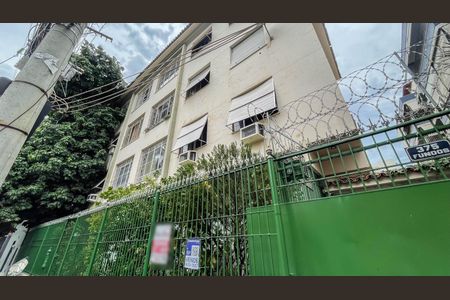 Apartamento à venda com 119m², 3 quartos e 1 vagaPlaquinha