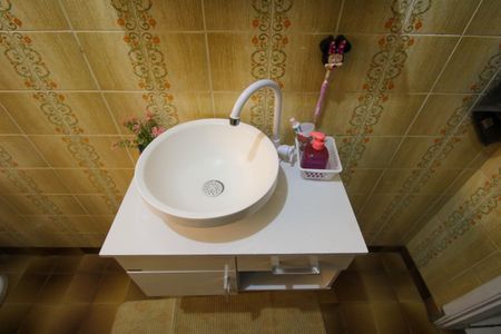 Casa à venda com 130m², 2 quartos e 2 vagasLavabo