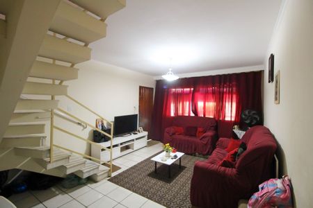 Casa à venda com 130m², 2 quartos e 2 vagasSala