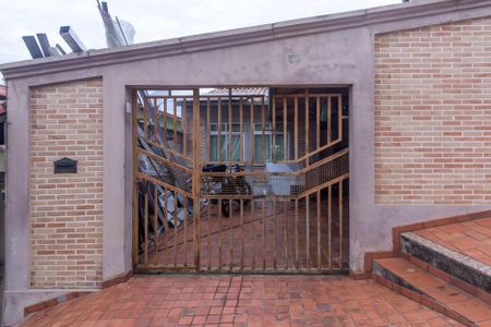 Casa à venda com 110m², 4 quartos e 4 vagas Casa à venda com 110m², 4 quartos e 4 vagasFachada