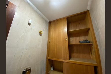 Apartamento para alugar com 140m², 2 quartos e 2 vagas Apartamento para alugar com 140m², 2 quartos e 2 vagasLavabo