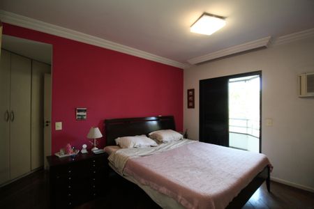 Apartamento à venda com 140m², 3 quartos e 3 vagasSuíte 