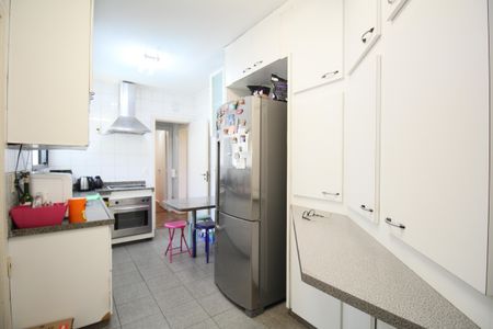 Apartamento à venda com 140m², 3 quartos e 3 vagasCozinha