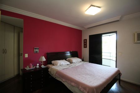 Apartamento à venda com 140m², 3 quartos e 3 vagasSuíte 