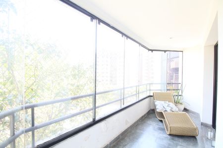 Apartamento à venda com 140m², 3 quartos e 3 vagasVaranda da Sala