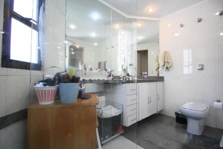 Apartamento à venda com 140m², 3 quartos e 3 vagasBanheiro Suite 