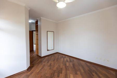 Casa de condomínio para alugar com 710m², 5 quartos e 6 vagasSuíte 3