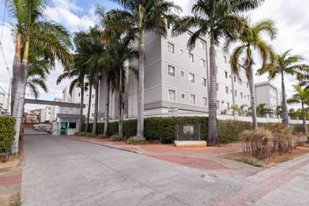 Apartamento para alugar com 48m², 2 quartos e 1 vaga Apartamento para alugar com 48m², 2 quartos e 1 vagaFachada