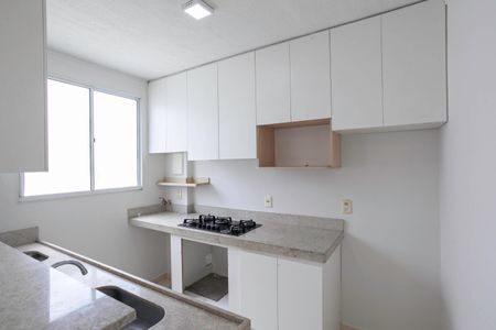 Apartamento para alugar com 48m², 2 quartos e 1 vaga Apartamento para alugar com 48m², 2 quartos e 1 vagaCozinha e Área de Serviço