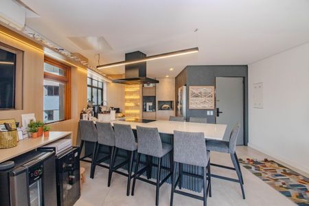 Apartamento à venda com 115m², 2 quartos e 2 vagasCozinha