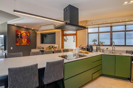 Apartamento à venda com 115m², 2 quartos e 2 vagasCozinha