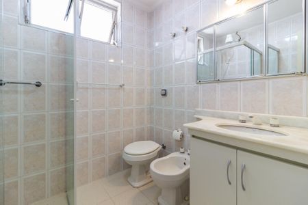 Apartamento para alugar com 110m², 3 quartos e 2 vagas Apartamento para alugar com 110m², 3 quartos e 2 vagasBanheiro da Suíte