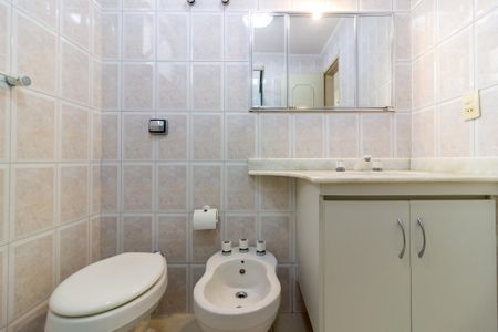 Apartamento para alugar com 110m², 3 quartos e 2 vagas Apartamento para alugar com 110m², 3 quartos e 2 vagasBanheiro da Suíte