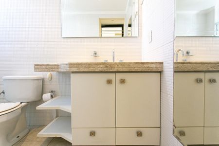 Apartamento para alugar com 140m², 3 quartos e 2 vagasBanheiro da Suíte 2