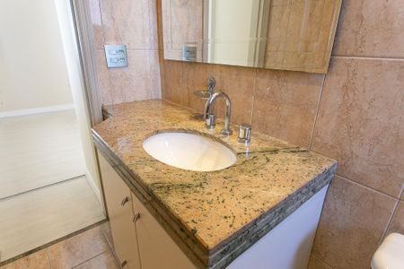 Apartamento para alugar com 140m², 3 quartos e 2 vagasBanheiro da Suíte 1