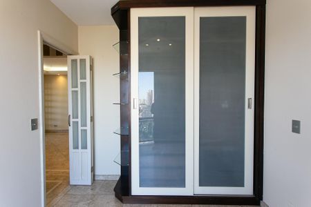 Apartamento para alugar com 140m², 3 quartos e 2 vagasQuarto