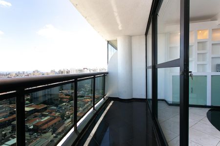 Apartamento para alugar com 140m², 3 quartos e 2 vagasVaranda