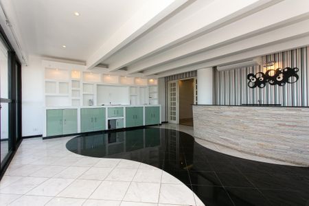 Apartamento para alugar com 140m², 3 quartos e 2 vagasVaranda