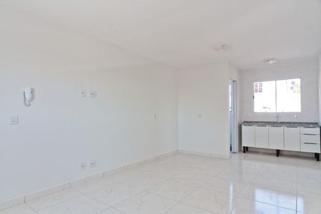 Sala de casa para alugar com 2 quartos, 65m² em Parque Sao Luis, São Paulo