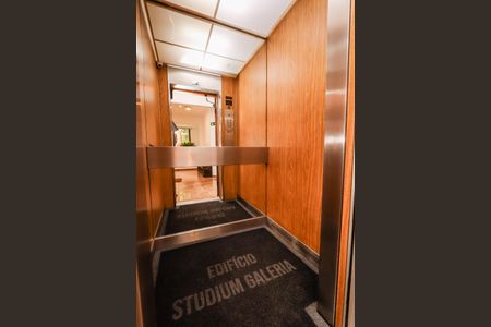 Apartamento à venda com 157m², 2 quartos e 2 vagas Apartamento à venda com 157m², 2 quartos e 2 vagasElevador