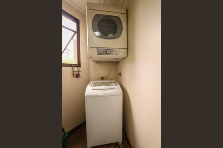 Apartamento à venda com 157m², 2 quartos e 2 vagas Apartamento à venda com 157m², 2 quartos e 2 vagasLavanderia