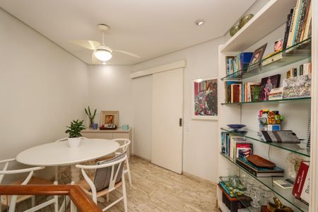 Apartamento à venda com 157m², 2 quartos e 2 vagas Apartamento à venda com 157m², 2 quartos e 2 vagasSala das Suites