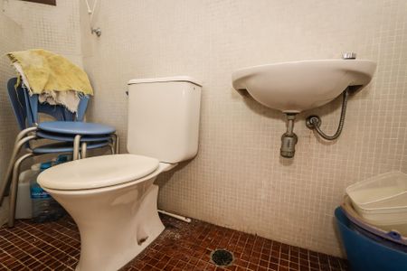 Apartamento à venda com 157m², 2 quartos e 2 vagas Apartamento à venda com 157m², 2 quartos e 2 vagasBanheiro de Serviço