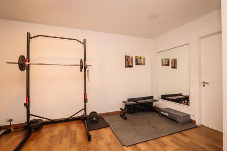 Apartamento à venda com 157m², 2 quartos e 2 vagas Apartamento à venda com 157m², 2 quartos e 2 vagasÁrea comum - Academia