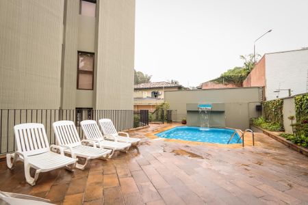 Apartamento à venda com 157m², 2 quartos e 2 vagas Apartamento à venda com 157m², 2 quartos e 2 vagasÁrea comum - Piscina