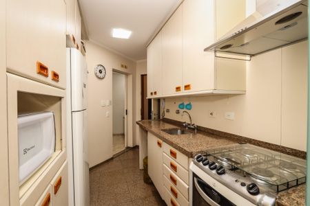Apartamento à venda com 157m², 2 quartos e 2 vagas Apartamento à venda com 157m², 2 quartos e 2 vagasCozinha