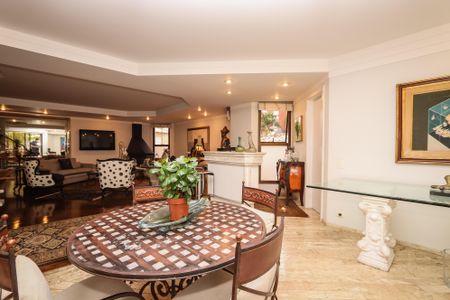Apartamento à venda com 157m², 2 quartos e 2 vagas Apartamento à venda com 157m², 2 quartos e 2 vagasSala de Jantar