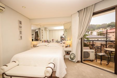 Apartamento à venda com 157m², 2 quartos e 2 vagas Apartamento à venda com 157m², 2 quartos e 2 vagasSuite Master