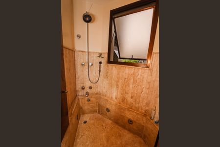 Apartamento à venda com 157m², 2 quartos e 2 vagas Apartamento à venda com 157m², 2 quartos e 2 vagasBanheiro da Suite Master