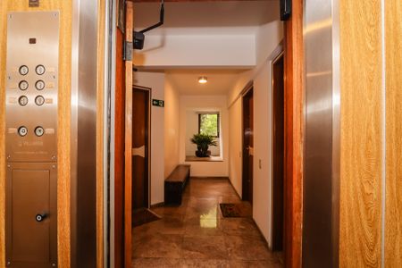 Apartamento à venda com 157m², 2 quartos e 2 vagas Apartamento à venda com 157m², 2 quartos e 2 vagasHall Social