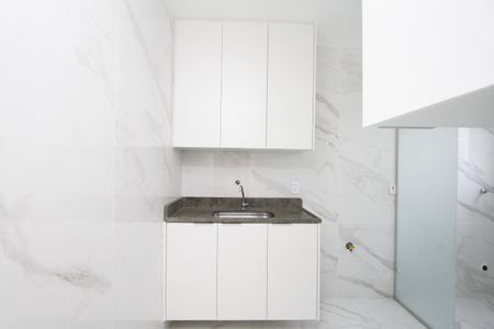 Apartamento para alugar com 65m², 3 quartos e 1 vagaÁrea de Serviço