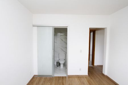 Apartamento para alugar com 65m², 3 quartos e 1 vagaSuíte