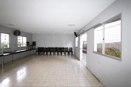 Apartamento para alugar com 65m², 3 quartos e 1 vagaÁrea comum - Salão de festas