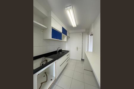 Cozinha de apartamento à venda com 2 quartos, 60m² em Alphaville, Barueri