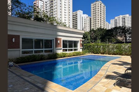 Apartamento à venda com 155m², 3 quartos e 2 vagas Apartamento à venda com 155m², 3 quartos e 2 vagasÁrea comum - Piscina