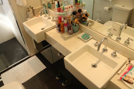 Apartamento à venda com 155m², 3 quartos e 2 vagasBanheiro 3