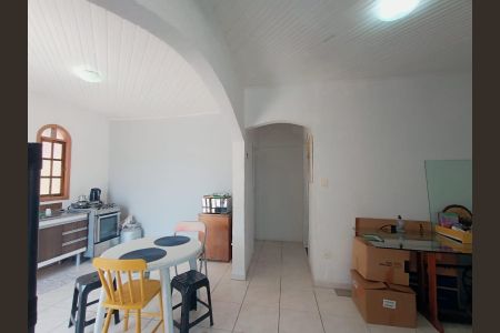 Sala de casa para alugar com 2 quartos, 75m² em Jardim Rosalina, Cotia