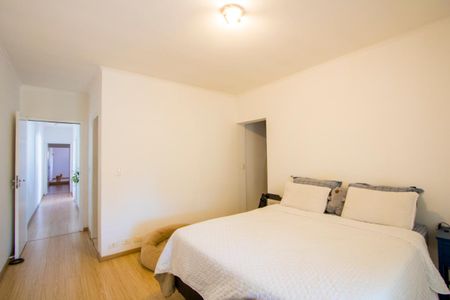 Casa à venda com 213m², 3 quartos e 2 vagasQuarto 1 - Suíte