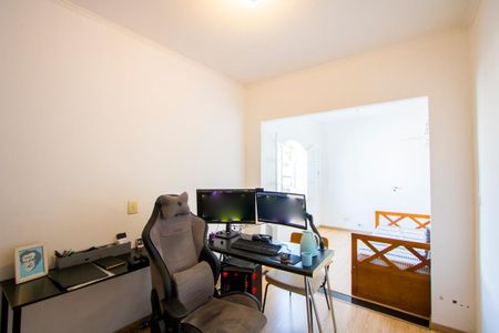 Casa à venda com 213m², 3 quartos e 2 vagasQuarto 2