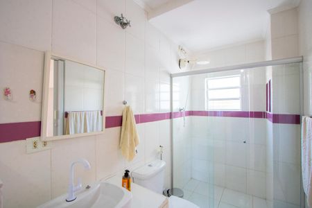 Casa à venda com 213m², 3 quartos e 2 vagasBanheiro do quarto 2