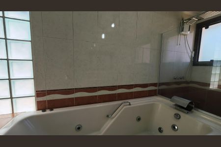 Casa à venda com 193m², 3 quartos e 2 vagasBanheiro da Suíte