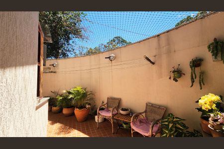 Casa à venda com 193m², 3 quartos e 2 vagasQuintal